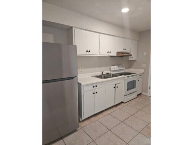 Photo - 7240 Hilburn Rd