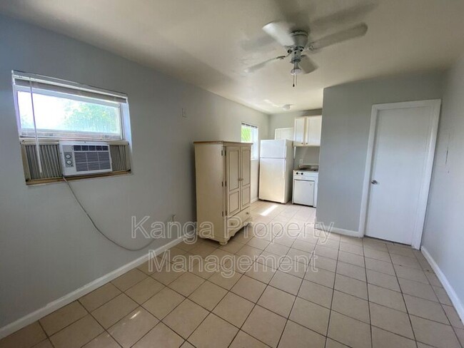 Photo - 1497 W 34th St Unit #3B