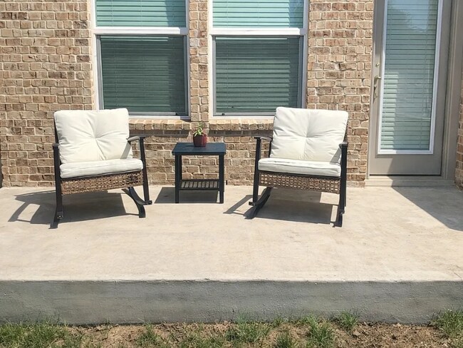 Photo - 473 Apache Plum Dr