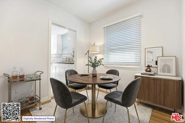 Photo - 2050 Walgrove Ave