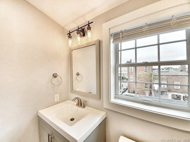Photo - 5 Isaacs St Unit 3A