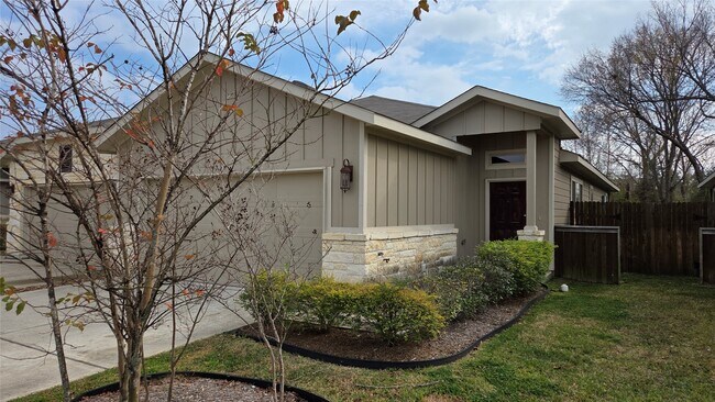 Photo - 9729 Grosbeak Ln