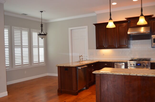 Photo - 2111 Deer Valley Rd