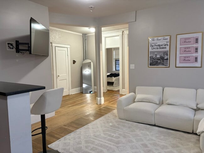 Photo - 1050 Commonwealth Ave