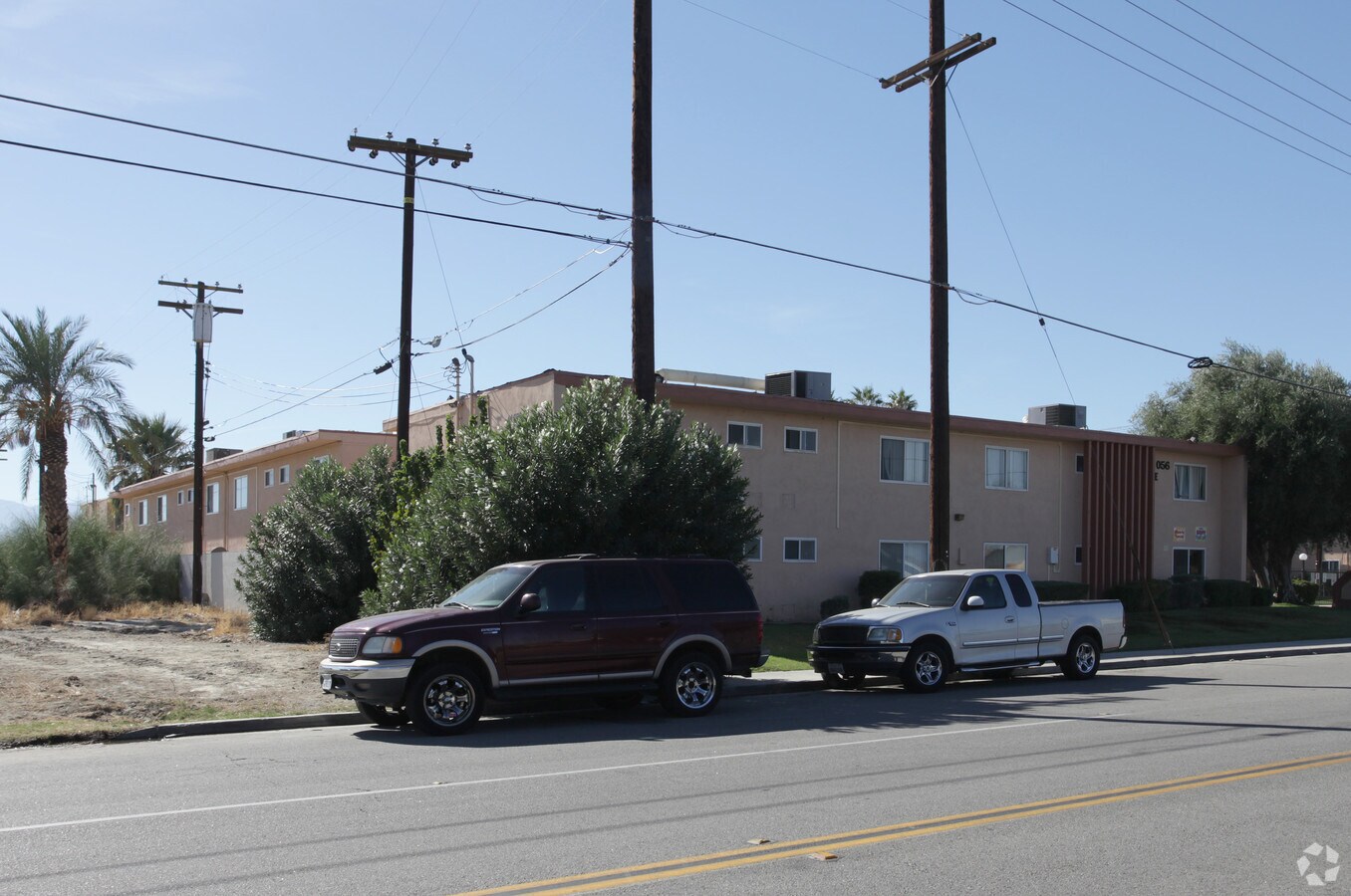 Photo - Olive Court Apartments