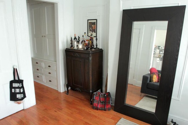 Living room - 732A Jefferson Ave Unidad 2