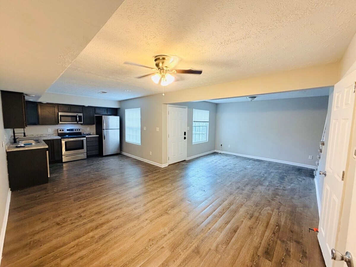 Photo - 365-425 Darby Creek Road-373 Darby Creek Road Unit 373 Darby Creek Road