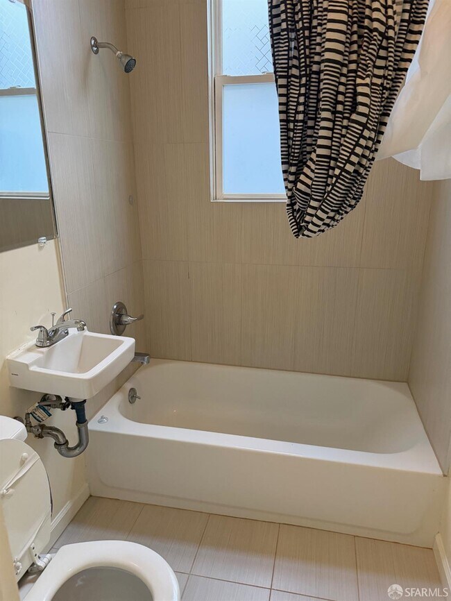 Photo - 2345 Post St