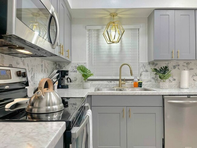 Photo - 318 E Jersey St