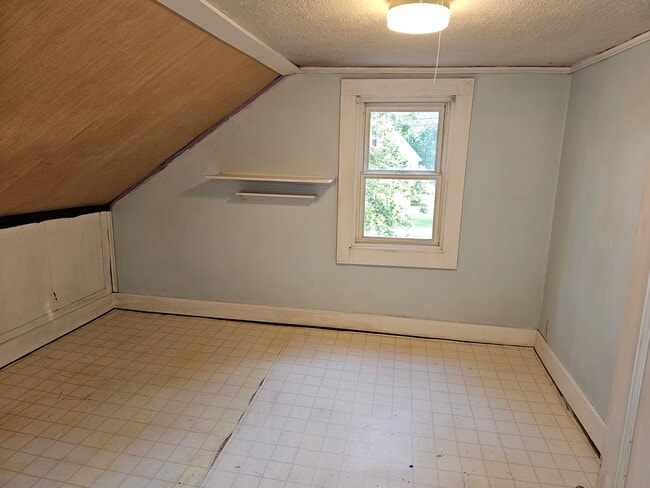 Photo - 35 Beech St Unit 2