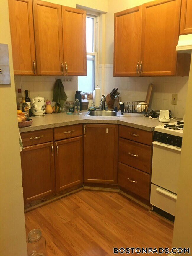 1193 Commonwealth Ave Unit 7