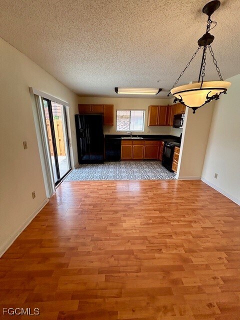 Photo - 1408 Park Shore Cir