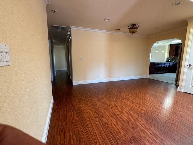 Photo - 6003 Prospect Rd