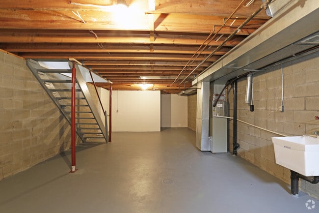 Basement - 2 sty - Vineyard Village Townhome Style Apartments