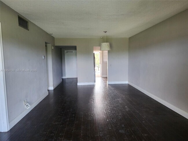 Photo - 2451 SW 82nd Ave Unit 309