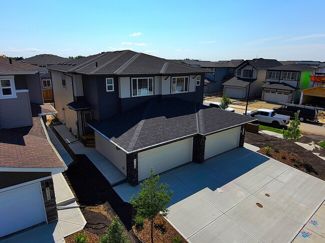 Building Photo - 2117-2115 5 Ave SW Unit 2117