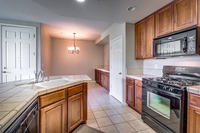 Photo - 6530 Hearthstone Cir