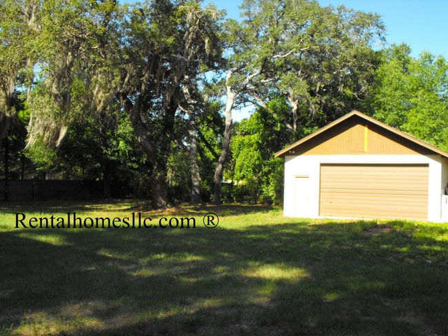Photo - Total Privacy Home, Huge Detached Garage & No HOA in Beautiful Lake Mary