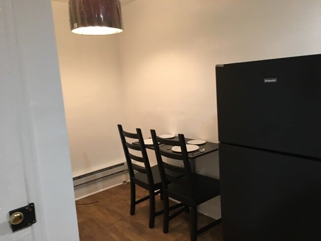 Photo - 1535 Sellers St