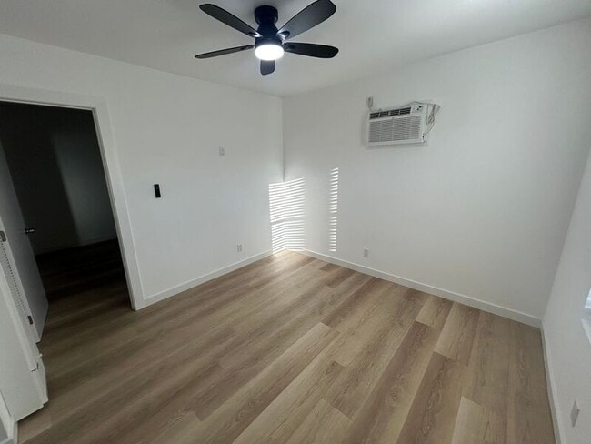 Photo - 2228-2232 1/2 Mira Vista Ave