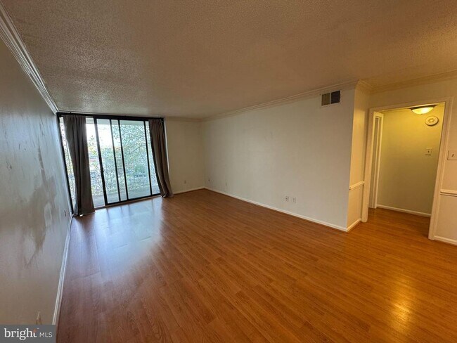 Photo - 3101 Patrick Henry Dr Unit 132