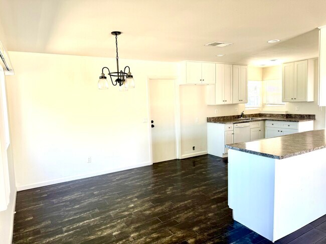 Photo - 2727 Recinto Ave