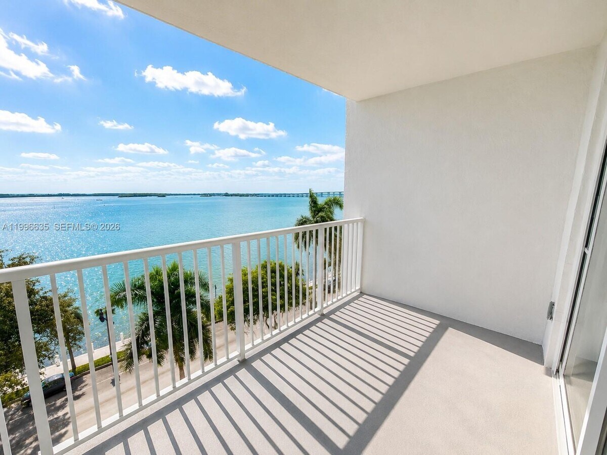 Photo - 1420 Brickell Bay Dr Unit 702E