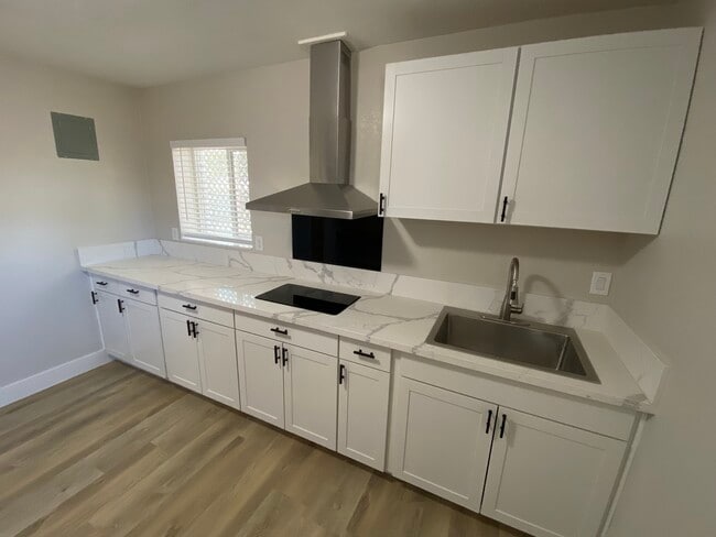 Photo - 1807 S 6th St
