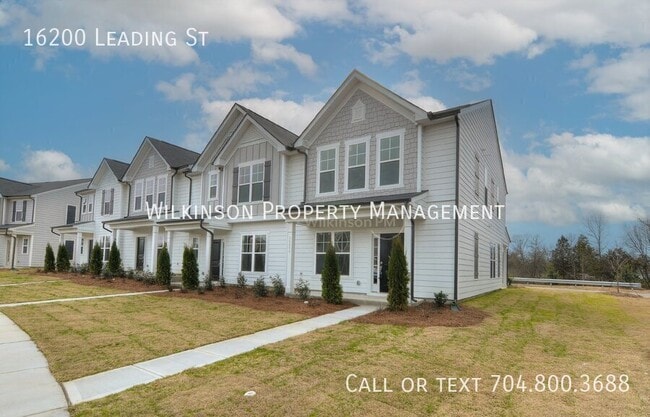 Photo - 16200 Leading St
