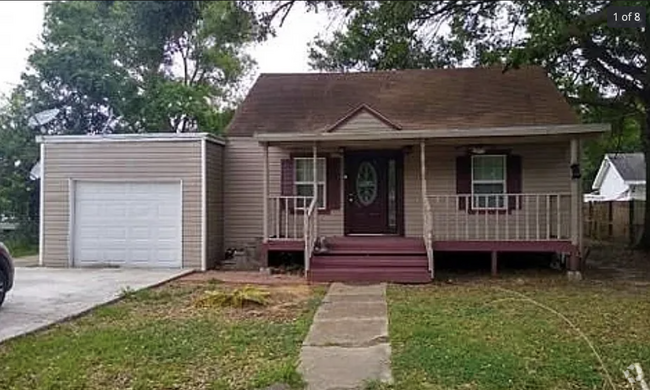 Building Photo - 2357 Orchid St Rental