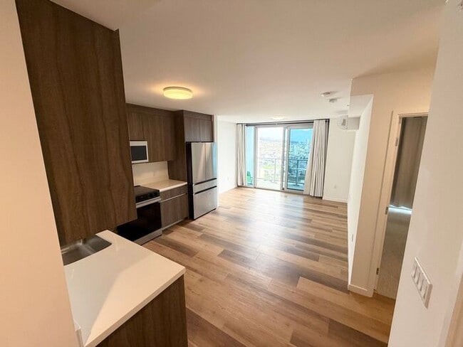 Photo - Newly built - The Park on Keeaumoku Unidad 3205R