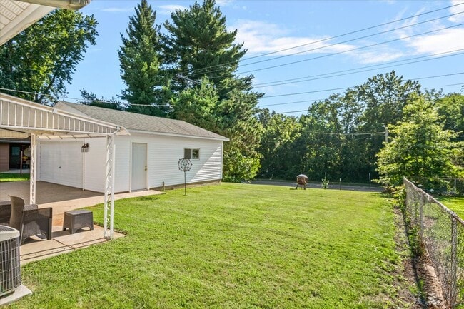 Photo - 1326 Johnson Ln
