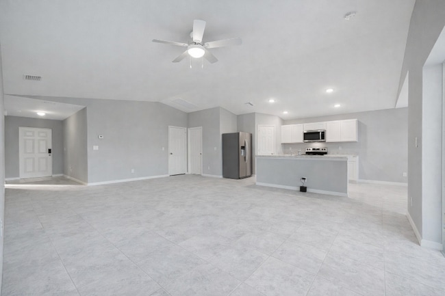 Photo - 2925 NE 4th Pl