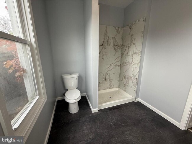 Building Photo - 1156 Franklin St Unit 2