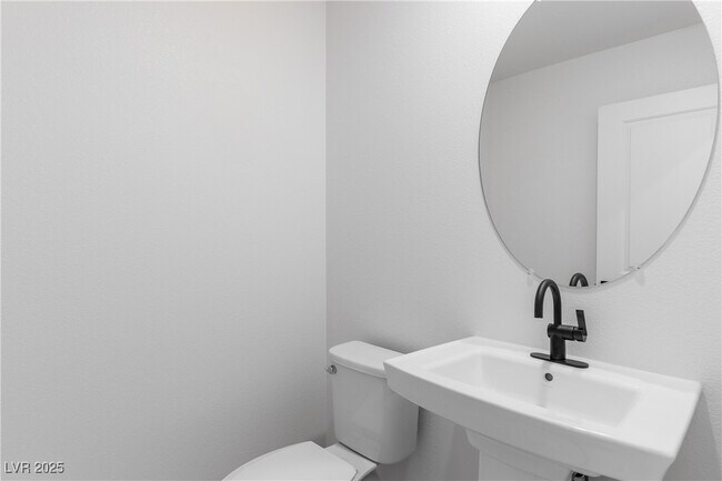 Photo - 2611 Aversa St