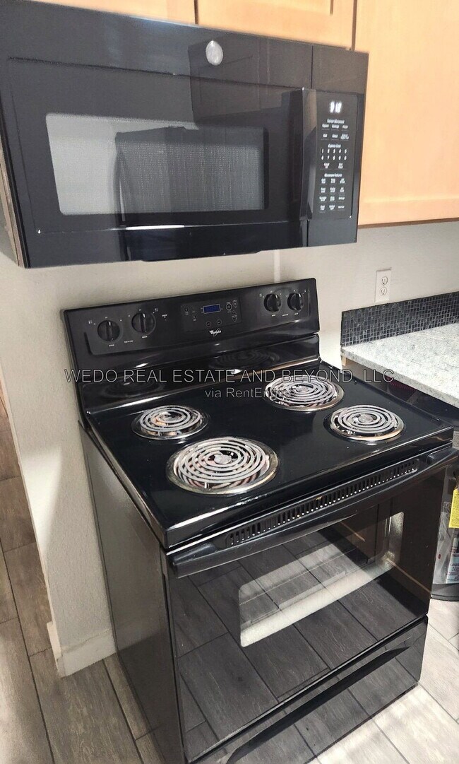 Photo - 5112 N 28th Dr Unit 3