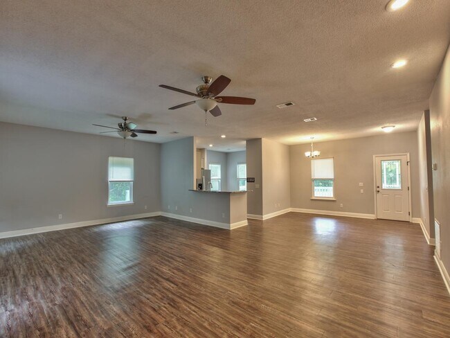 Photo - 621 Bob Miller Rd