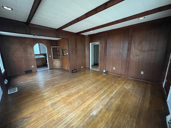 Photo - Two bedroom house in Alton