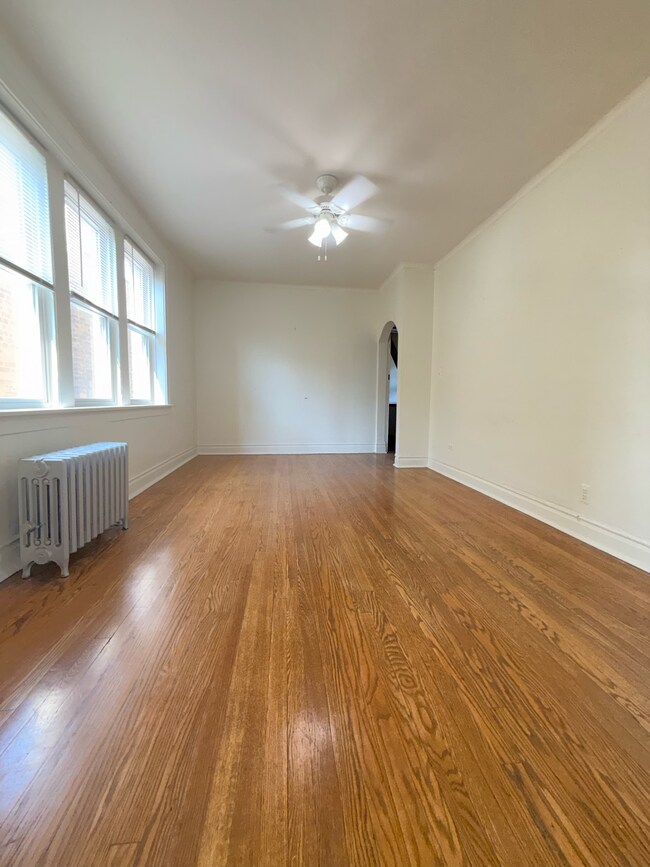 Photo - 2141 N Spaulding Ave Unit 2E