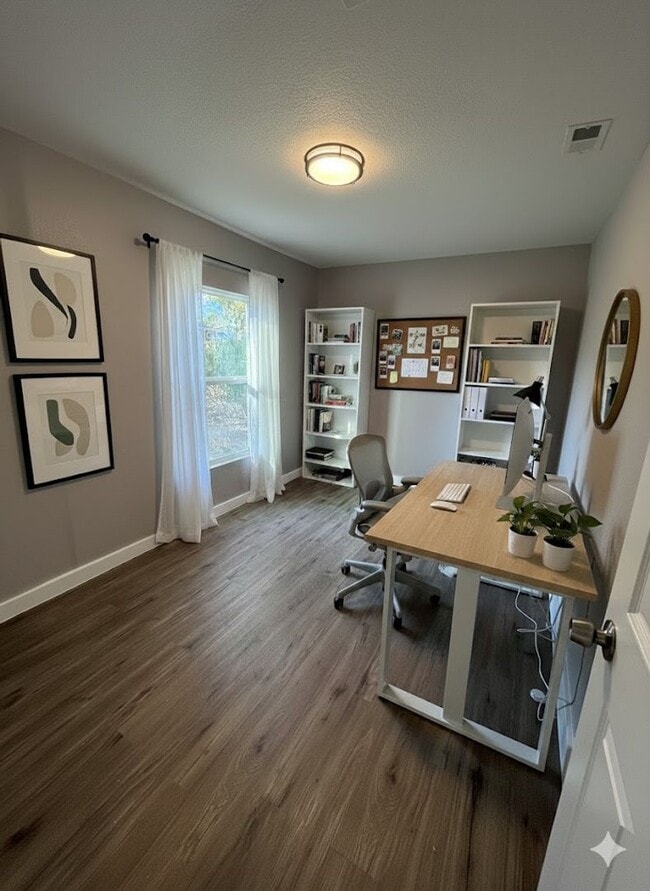 Photo - Welcome Home to Comfort & Community in Austin!