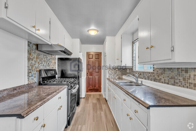 Building Photo - 2632 38th Ave Rental