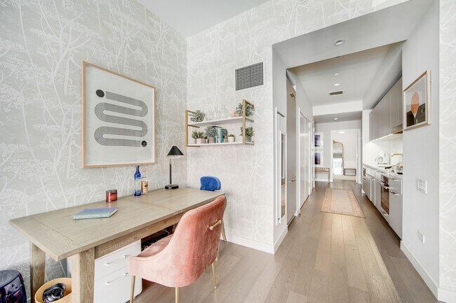 Photo - 305 E 51st St