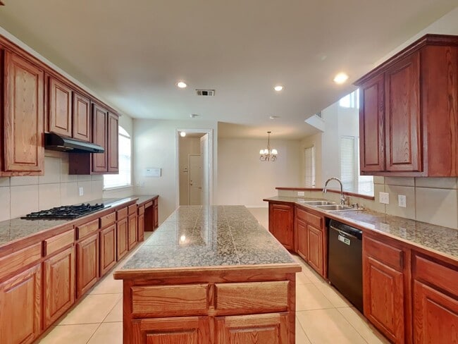 Photo - ENCHANTING 5 BEDROOM IN FRISCO!