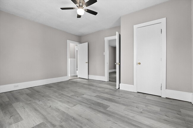 Photo - 1301 Pine St Unit Upper