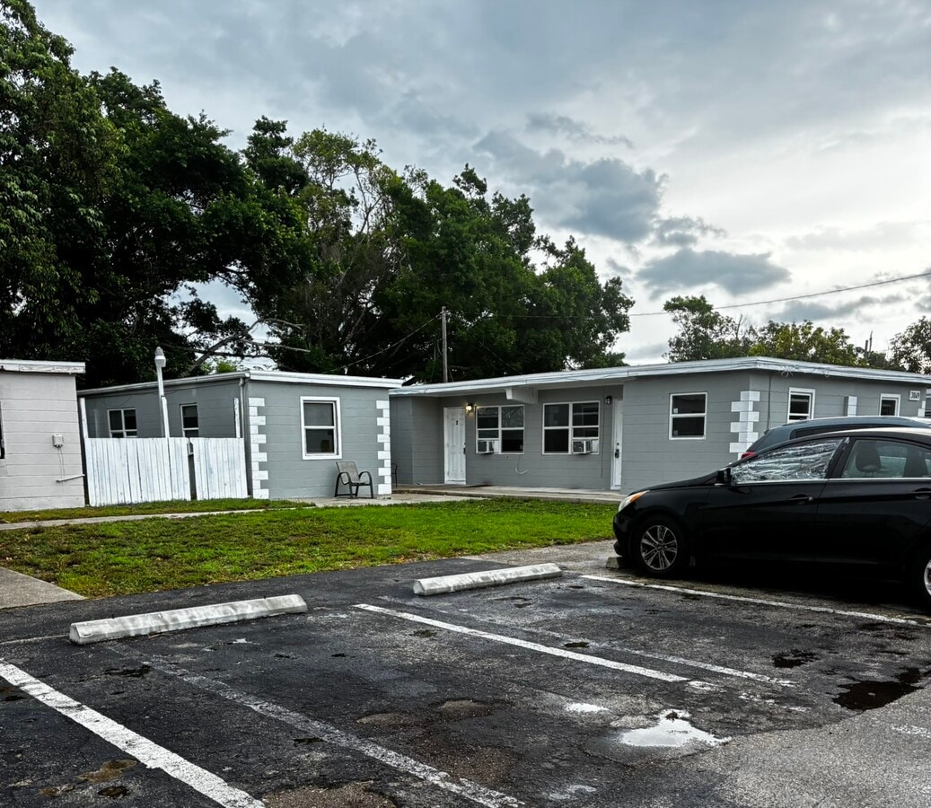 3049 2nd Street - 3049 2nd Street
