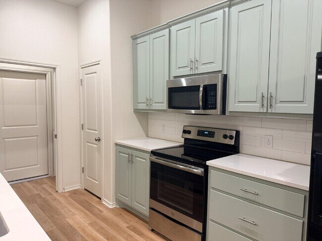 Photo - 11915 Evanston Ave