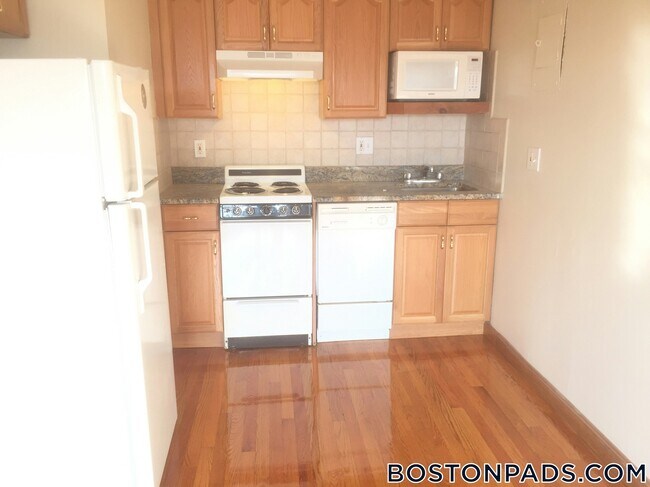 Photo - 1110 Commonwealth Ave Unidad 311