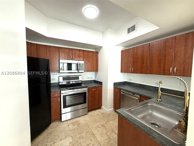 9172 Collins Ave Unit 409