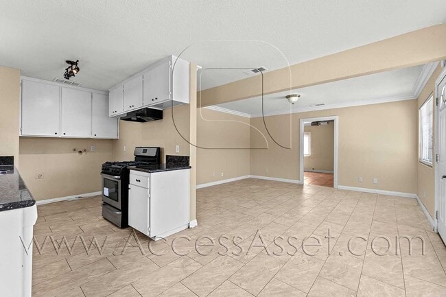 Photo - 3 Bed / 2 Bath Home in Lake Elsinore with Garage + Fenced Patio