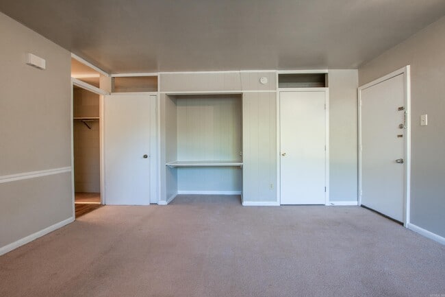 Photo - 123 N Polk St Unit 2